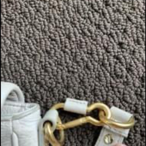 Marc Jacob’s cross body bag - Picture 4 of 5